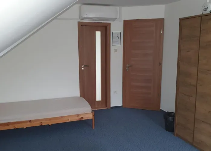 Veszprem Room *